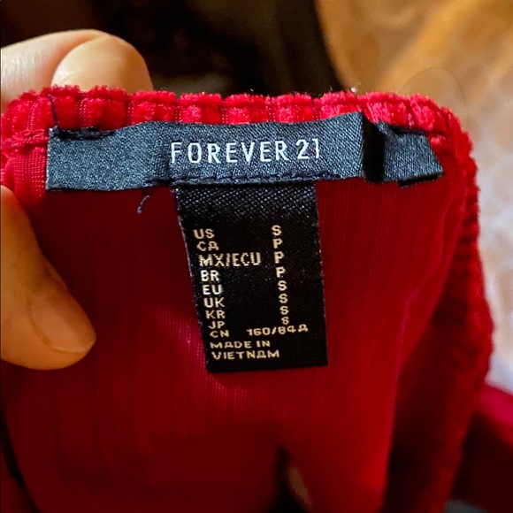 Forever 21 red cropped long sleeved! - Picture 3 of 3